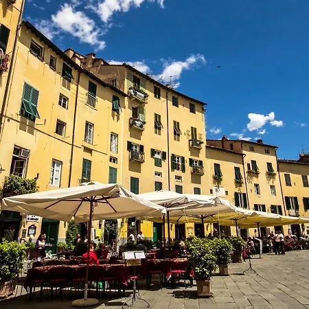Evillia * Lucca